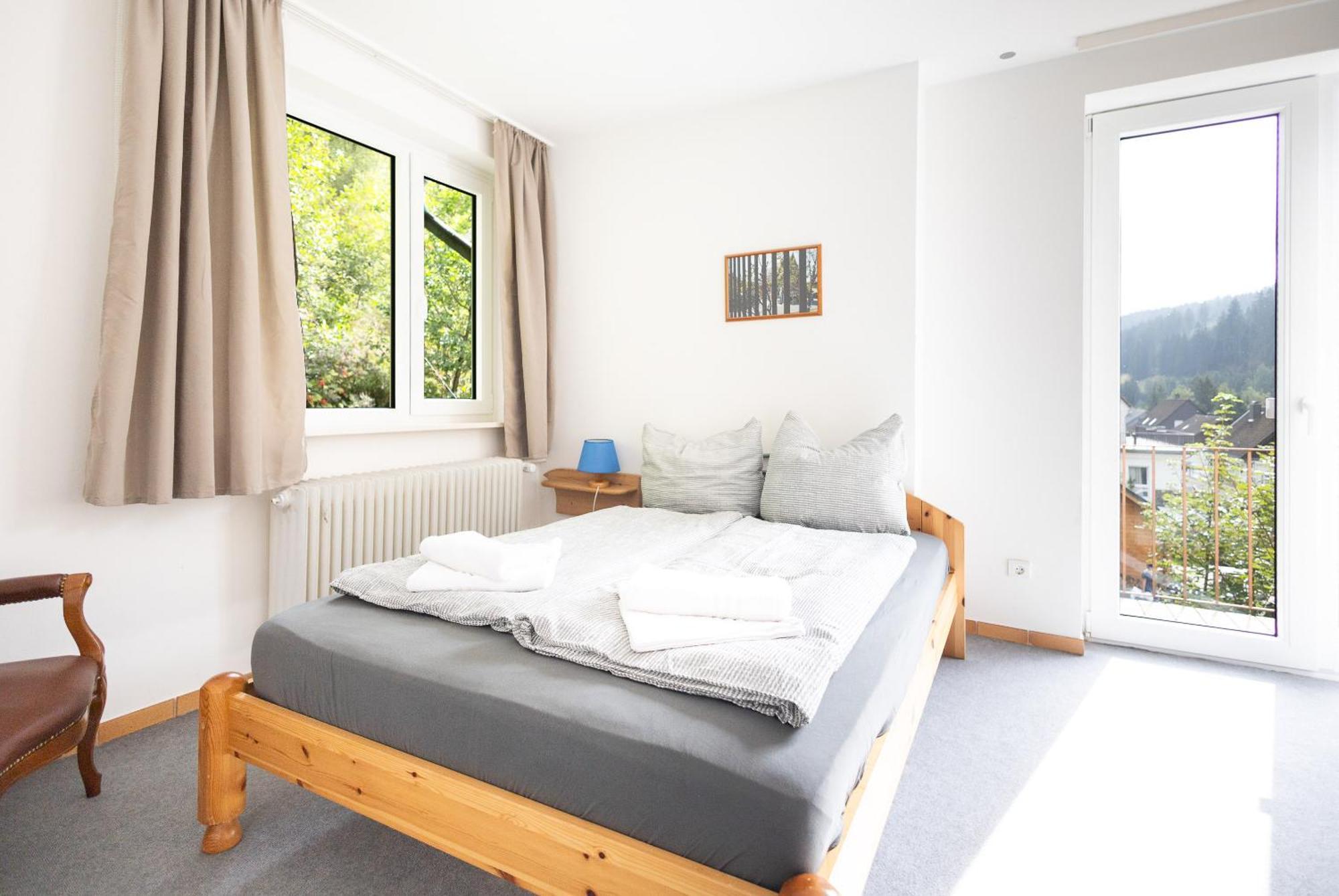 Apartmenthaus Am Waldrand- Kueche - Fruehstueck - Balkon 빌데만 외부 사진