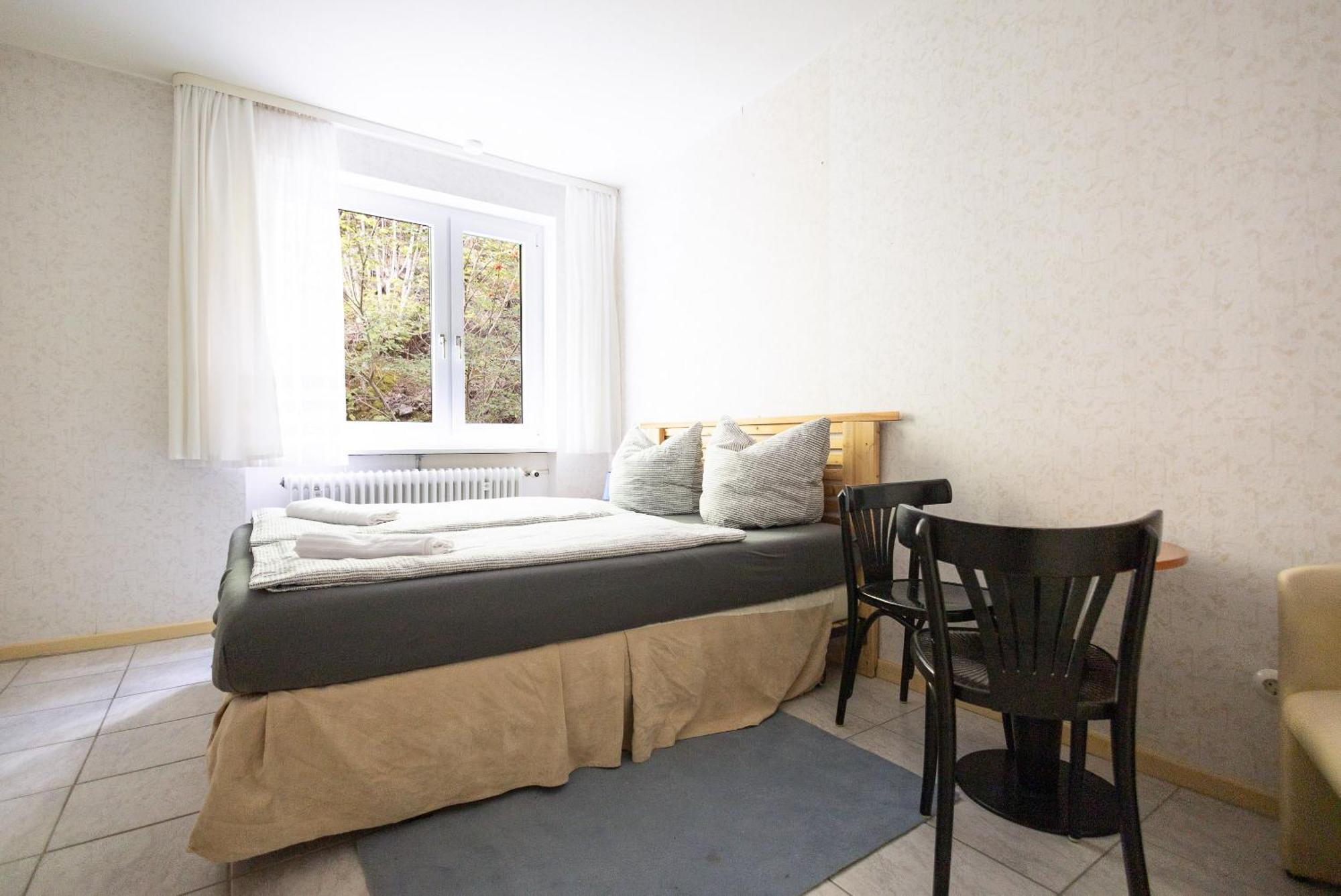 Apartmenthaus Am Waldrand- Kueche - Fruehstueck - Balkon 빌데만 외부 사진