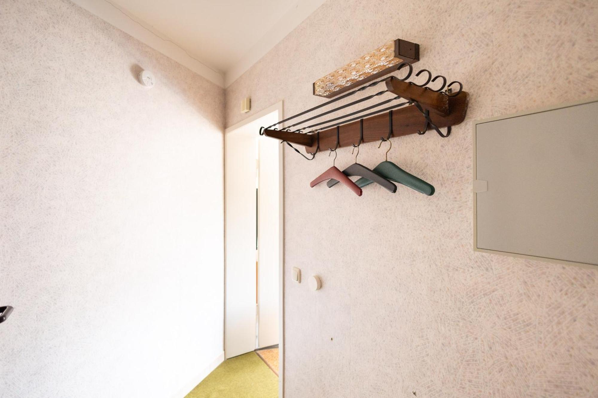 Apartmenthaus Am Waldrand- Kueche - Fruehstueck - Balkon 빌데만 외부 사진